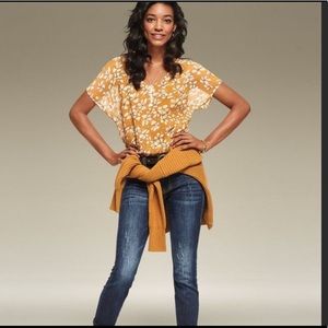 CAbi Thrive Butterscotch Top